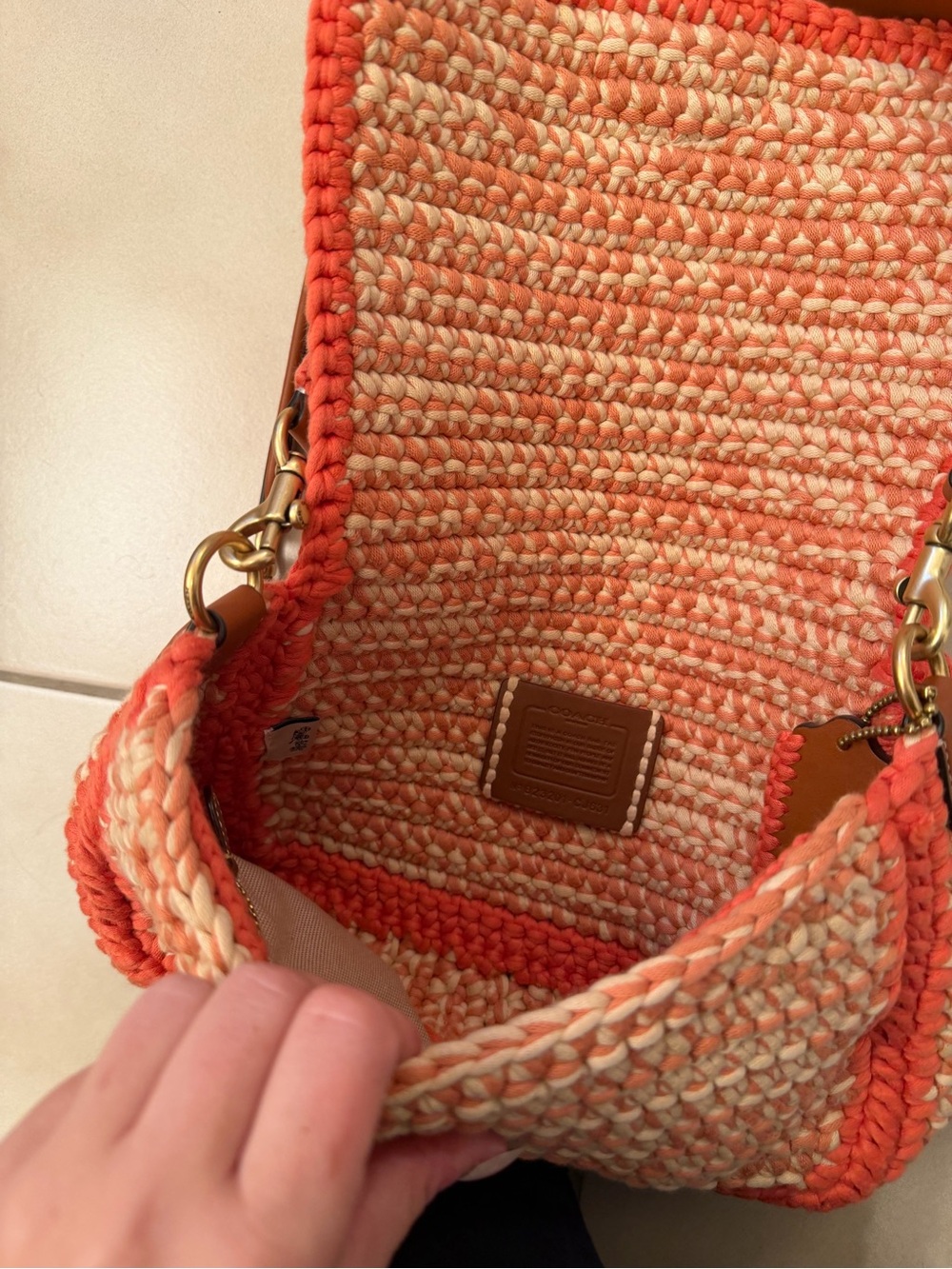 Coach crochet soft tabby - Picture 3 of 9